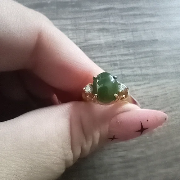 Vintage Avon Jadite Ring - Picture 1 of 6